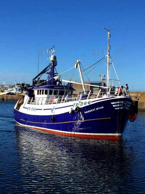 Millers Steel Twin Rig Trawler - picture 1